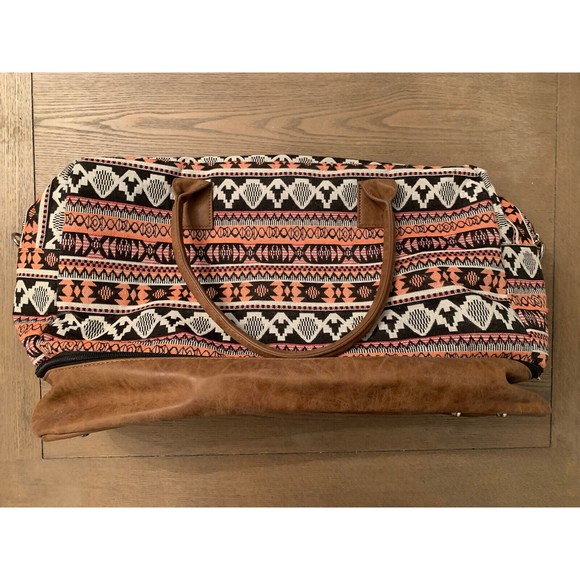 My Mealivos 50%Cotton/50% Vegan Leather Southwestern Duffle Weekend Bag - Picture 3 of 6